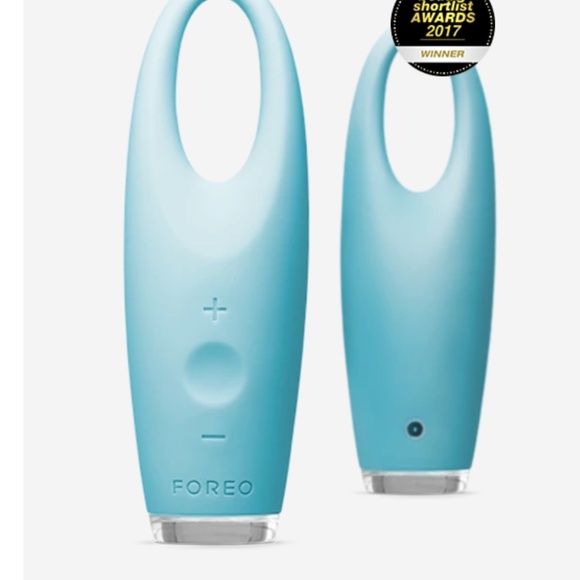 FOREO IRIS  Illuminating Eye Massager In Blue NWB - Picture 2 of 3